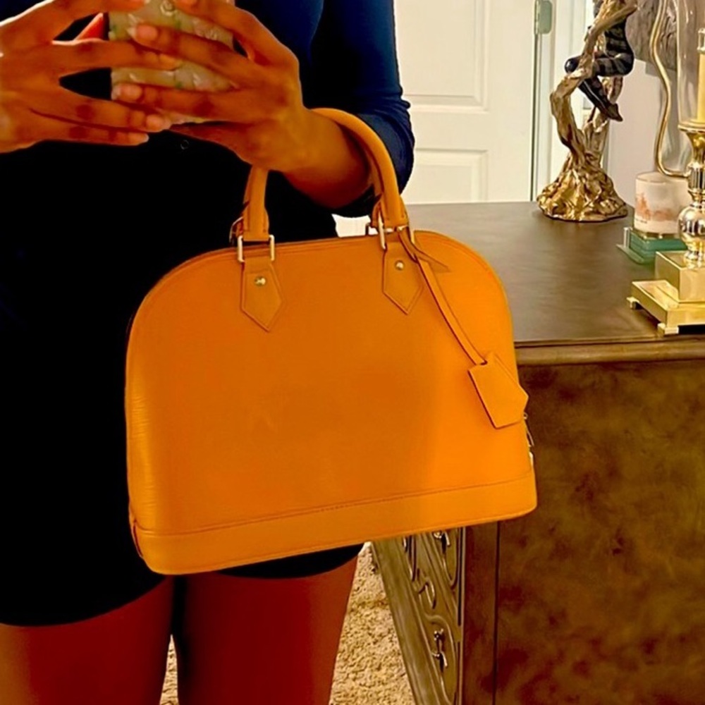 Louis Vuitton Epi Leather Alma PM Bag SALE FIRM - Picture 7 of 8